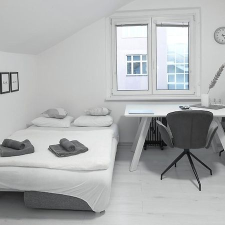 Skolska Winter Terrace Apartment Praag Buitenkant foto