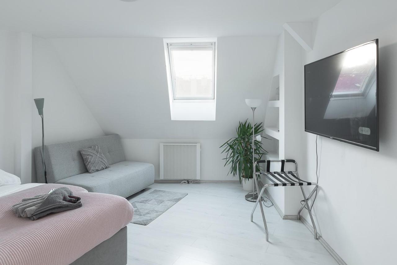 Skolska Winter Terrace Apartment Praag Buitenkant foto