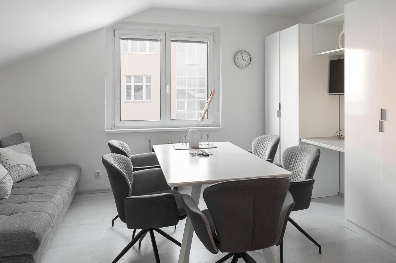 Skolska Winter Terrace Apartment Praag Buitenkant foto