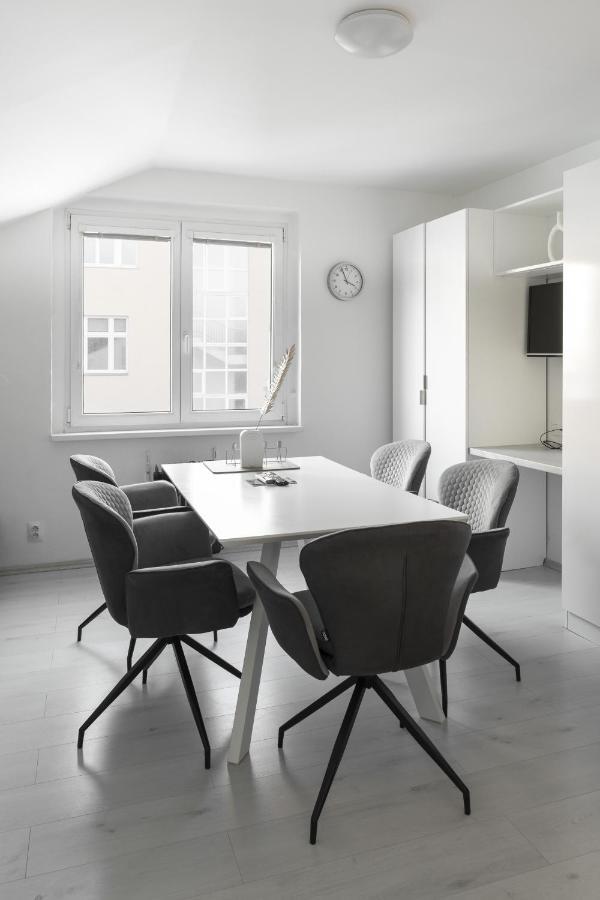 Skolska Winter Terrace Apartment Praag Buitenkant foto